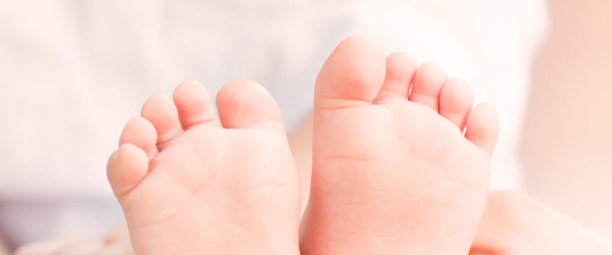 babies-feet-PC62BGQ